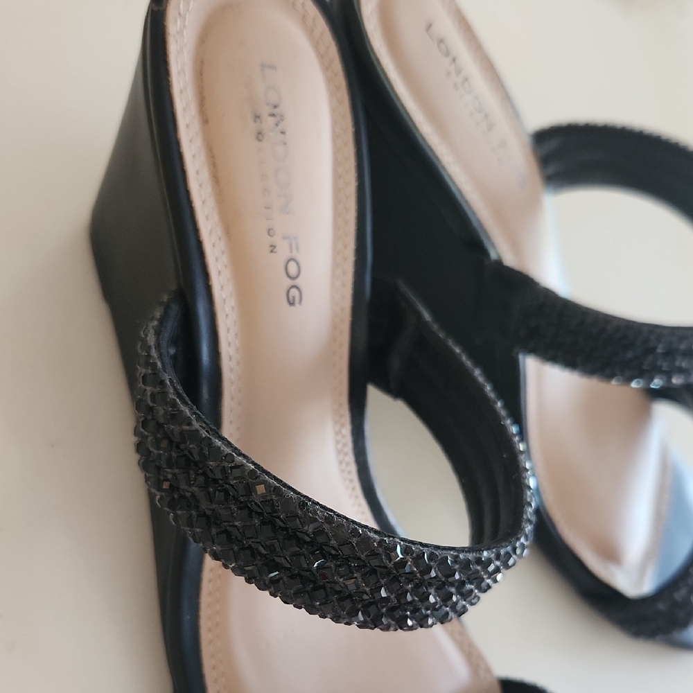 London Fog Black Beaded Women's Sparkly Wedge Sandals. Never Worn. - Picture 2 of 11